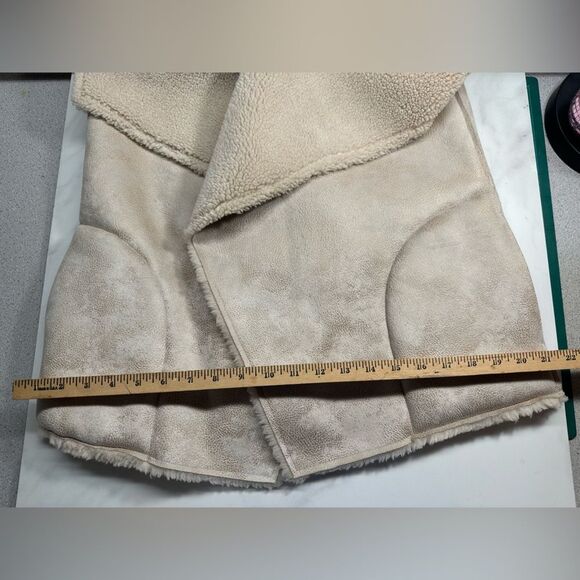 Dylan by True Grit Faux Shearling Vest with Shawl Neck, Size M NWT - Picture 14 of 14